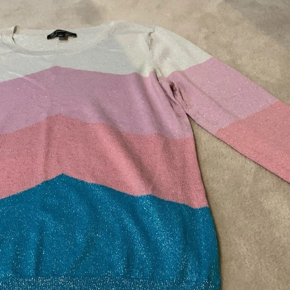 I.N.C. long sleeve sweater slight shimmer top size L - Picture 2 of 8